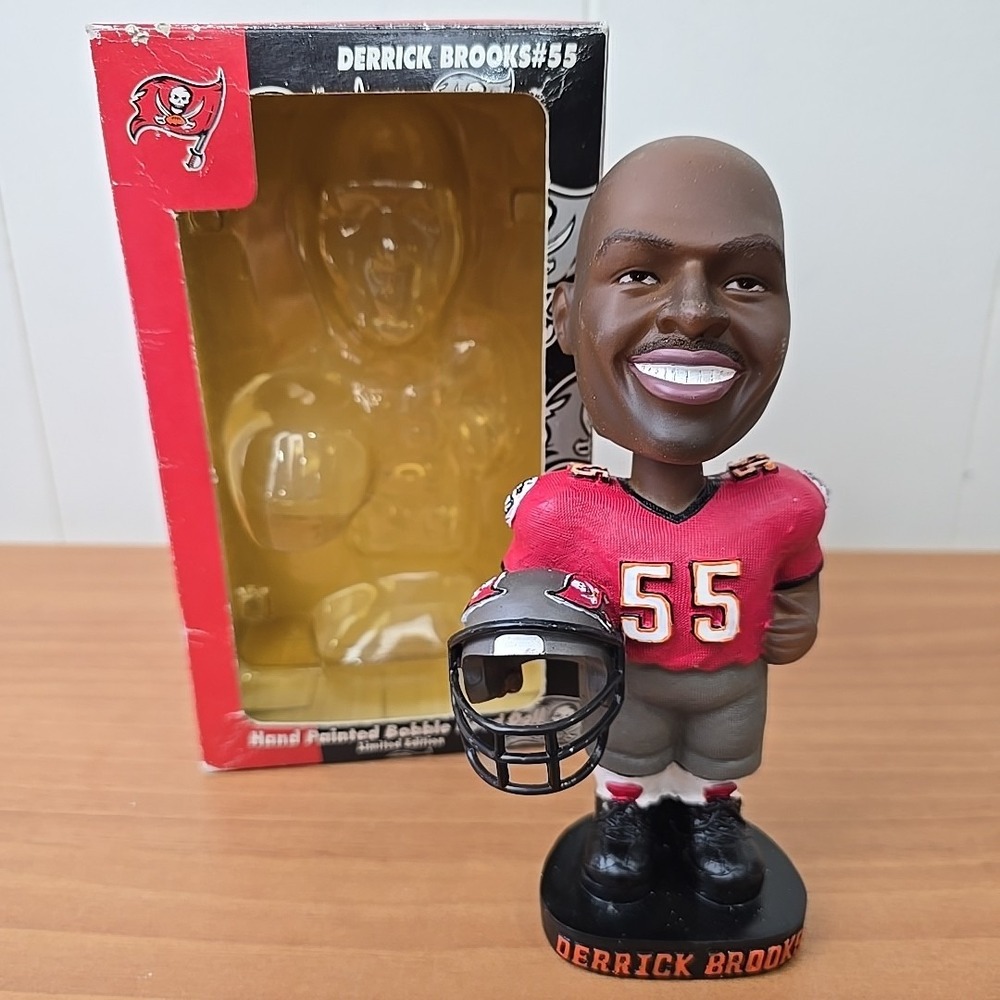 Bobble DobblHe and Painted Bobble Head Doll NFL Derrick Brooks‎ #55 Limited Ed